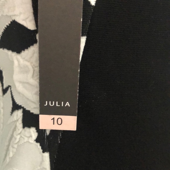 ✨NWT✨Julia Jordan Black and White Floral Dress - Picture 4 of 4